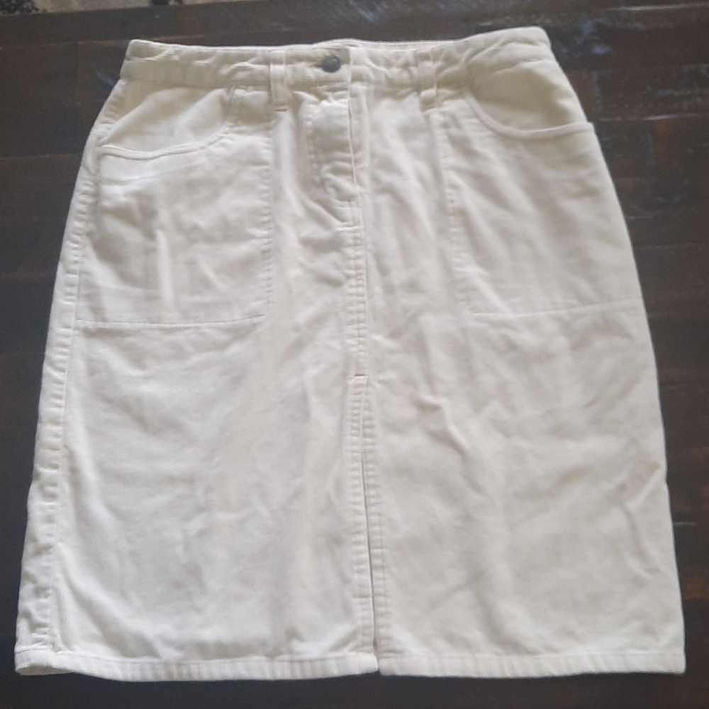 Corduroy skirt